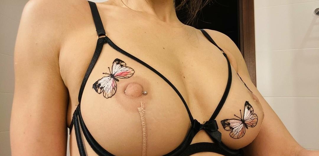 Photo full Alinahenessy henessy
